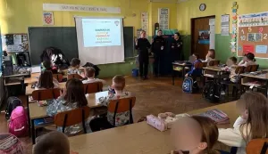 Učenici O&Scaron; Antunovac učili kako se za&scaron;tititi od opasnosti i minsko-eksplozivnih sredstava, PU OBŽ, edukacija, preventiva, siječanj 2026