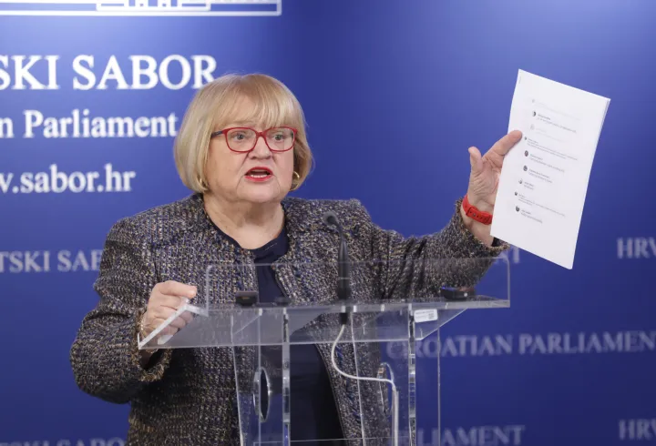 Zagreb, 22.01.2026.- Hrvatski sabor, konferencija za medije Anke Mrak Tarita&scaron; na temu "Reakcija na najavljeni prosvjed prousta&scaron;kog polusvijeta ispred mog stana". Na fotografiji Anka Mrak Tarita&scaron;.foto HINA/ Admir BULJUBA&Scaron;IĆ/ abu