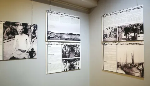 Rijeka,27.01.2026.- U suradnji ?idovske op?ine Rijeka i Hrvatskog kulturnog doma na Su?aku, a temeljem knjige Mladena Grguri?a " Talijanski koncentracijski logori u Hrvatskom primorju 1941. - 1943." u Hrvatskom kulturnom domu na Su?aku otvorena je izlo?ba koja komemorira Dan sje?anja na ?rtver Holokausta ".Koncetracijski logori fa?isti?ke Italije u Hrvatskom primorju 1942,. 1943.". 