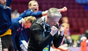 Iceland's coach Snorri Steinn Gudjonsson celebrates during the men's EHF Euro 2026 main round handball match Slovenia v Iceland in Malmoe, Sweden, on January 28, 2026. (Photo by Johan NILSSON/TT NEWS AGENCY/AFP)/Sweden OUT