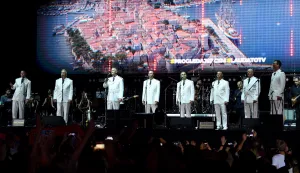 04.06.2022., Zagreb - Na stadionu Maksimir odrzava se duhovsko bdijenje i koncert "Progledaj srcem. Klapa Hrvatske ratne mornarice Sveti Juraj Photo: Marko Lukunic/PIXSELL