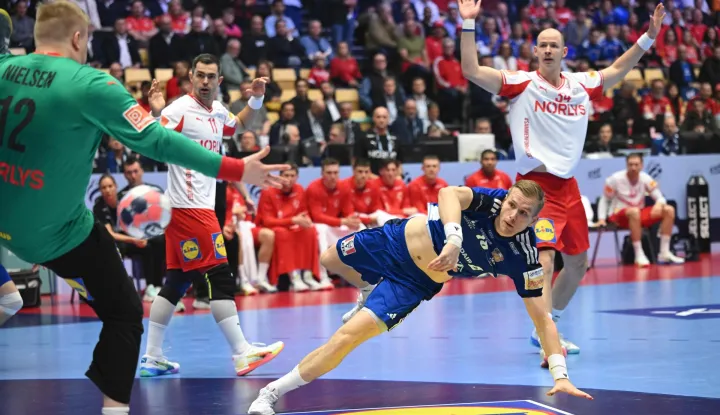 Iceland's pivot #18 Ellidi Snaer Vidarsson shoots during the men's EHF Euro 2026 semi-finals handball match Denmark vs Iceland in Herning, Denmark, on January 30, 2026. (Photo by Jonathan Nackstrand/AFP)