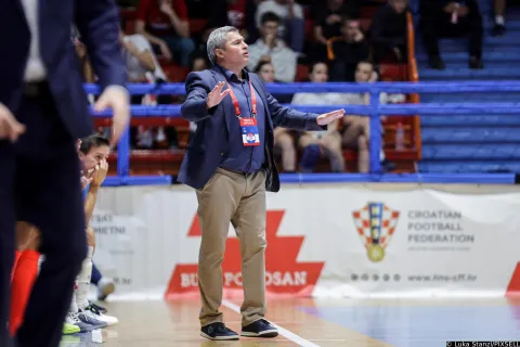 Piplica: Ljudi, točite gorivo, kupite vinjete, vidimo se u Ljubljani na polufinalu EURA!