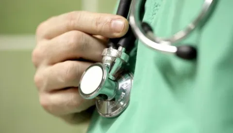 26.01.2015., Zagreb - Bolnicki lijecnik, anesteziolog sa stetoskopom.Photo: Robert Anic/PIXSELL------Osijek 2 stupca color