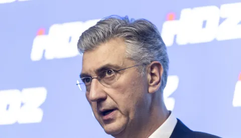 Zagreb, 2.2..2026 - Zajednička sjednica Predsjedni&scaron;tva i Nacionalnog odbora HDZ-a. Na slici Andrej Plenković daje izjavu za medije nakon sjednice.Foto Hina/ Dario GRZELJ/ dag