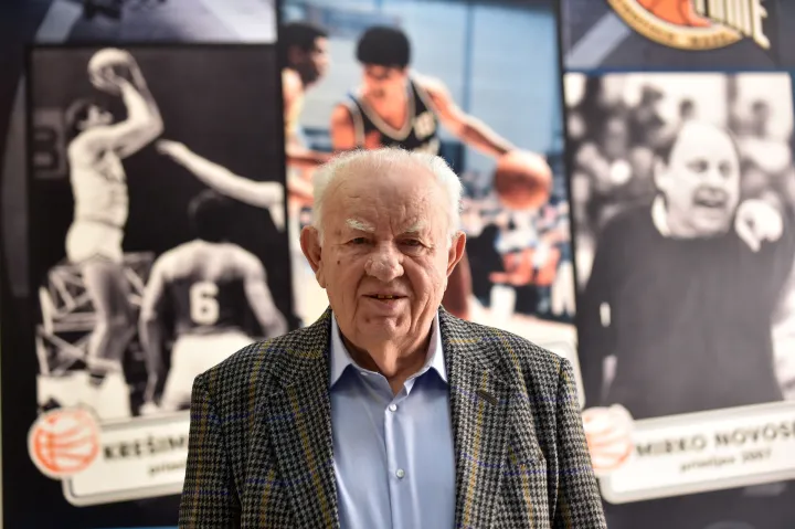 Zagreb, 16.01.2026 (nedeljni broj) - legendarni fotoreporter Radisa Mladenovic, uz tekst S.Pavica.foto Davor Kovacevicnedeljni