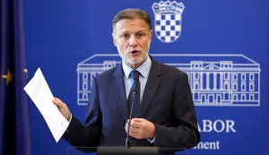 Zagreb, 05.11.2025 - Predsjednik Hrvatskog sabora Gordan Jandroković u srijedu je najo&scaron;trije osudio incident u Splitu u kojem je onemogućeno održavanje Dana srpske kulture i program KUD-a iz Novog Sada, kazav&scaron;i da je time izazvan strah kod predstavnika srpske manjine i nanesena &scaron;teta ugledu RH.foto HINA/ Damir SENČAR/ ds