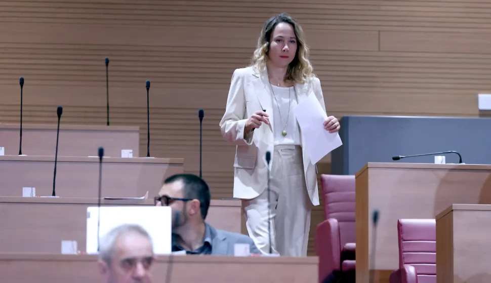 21.10.2025., Zagreb - Sabor je 7. sjednicu nastavio iznosenjem zastupnickih stajalista nakon kojih slijedi izjasnjavanje o amandmanima na Prijedlog izmjena i dopuna Drzavnog proracuna Republike Hrvatske za 2025. godinu i projekcija za 2026. i 2027. godinu. Photo: Patrik Macek/PIXSELL