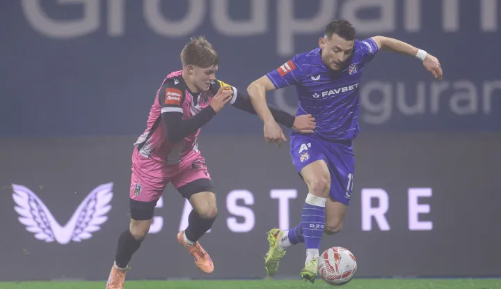 20.12.2025., stadion Maksimir, Zagreb - SuperSport HNL, 18. kolo, GNK Dinamo - NK Lokomotiva. Noa Godec i Arber Hoxha Photo: Matija Habljak/PIXSELL