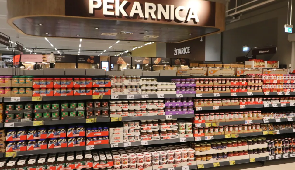 Osijek, 14. 10. 2025, Kaufland Retfala, obilazak Kauflanda pred sutra&scaron;nje otvorenje. Trgovina, proizvodi, police, ilustracijasnimio GOJKO MITIĆ