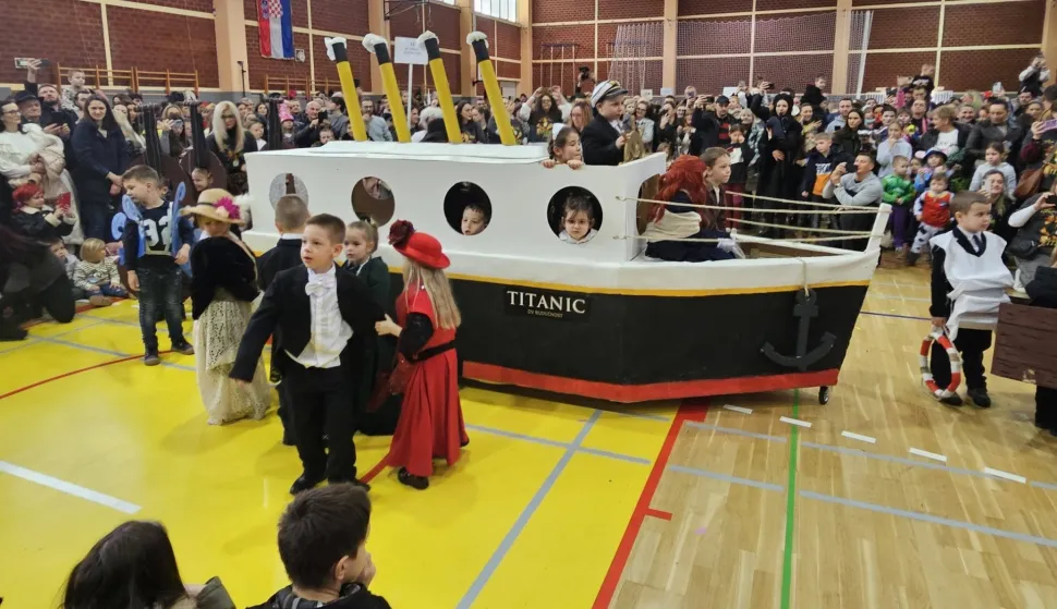 Pobjednici karnevala Dječji vrtić Budućnost, tema je bila Titanic