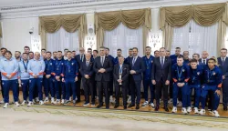 Zagreb, 9.2.2026 - Predsjednik Vlade Andrej Plenković primio je hrvatsku futsalsku reprezentaciju i izaslanstvo HNS-a povodom osvajanja brončane medalje na UEFA Europskom futsalskom prvenstvu 2026., koje se održavalo u Latviji, Litvi i Sloveniji. Foto Hina/ Dario GRZELJ/ dag
