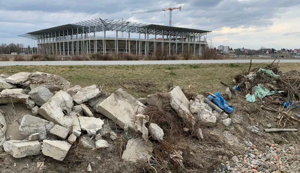 Uklonjeno divlje odlagaliste pokraj opus arene, uz dravu