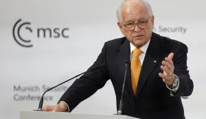 (FILES) Wolfgang Ischinger, German diplomat and chairman of the Munich Security Conference (MSC) 2026, addresses participants of the conference in Munich, southern Germany, on February 18, 2023. The Munich Security Conference runs from February 13 to 15, 2026. According to Ischinger, members of parliament from all parties represented in the Bundestag should participate in this year's security conference. After all, the AfD is the largest opposition party, Ischinger told journalists at the end of January. That is a reason ?not to exclude them.? (Photo by Odd ANDERSEN/AFP)