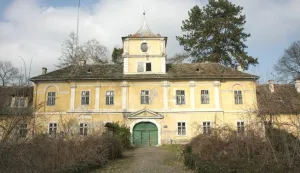 15.02.2018., Bilje - Potpisivanje ugovora o darivanju dvorca Eugena Savojskog u BiljuFoto: Zeljko Sepic