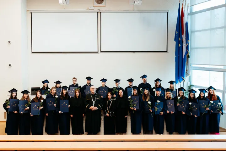 Promovirani prvostupnici i magistri, pohvale i nagrade diplomandima i studentima