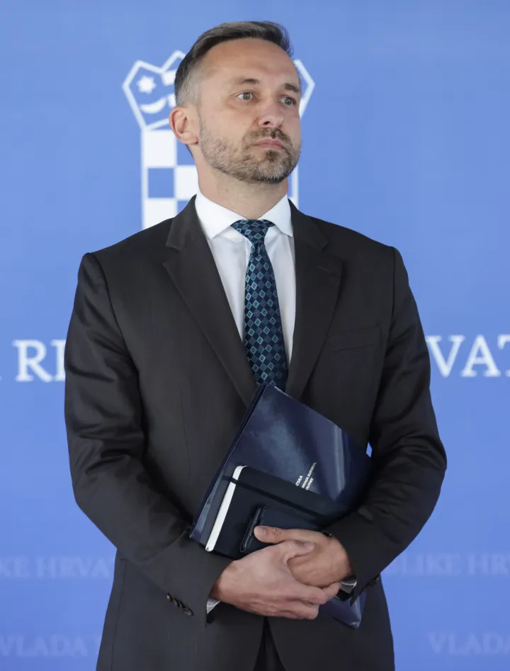 Zagreb, 03.10.2025.- Izjave ministara Marka Primorca, Marina Piletića i ministrice Irene Hrstić nakon sjednice Vlade RH na temu rebalansa proračuna.foto HINA/ Admir BULJUBA&Scaron;IĆ/ abu