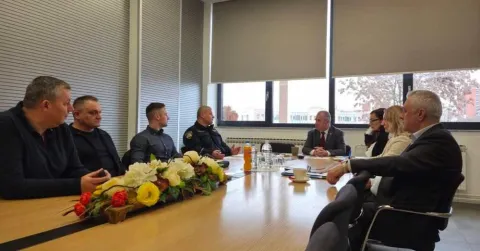 VINKOVCINa 2. sjednici Savjeta za sigurnost prometa na cestama Vukovarsko-srijemske županije koji čine policija, hitna, županijske ceste, HAK, sustav obrazovanja i Vukovarsko-srijemska županija, analizirano je stanje u prometuveljača 2026.