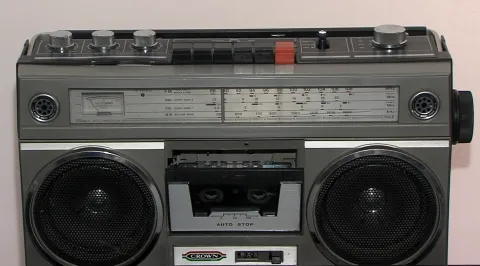 Walkman s hitovima presnimljenim s radija