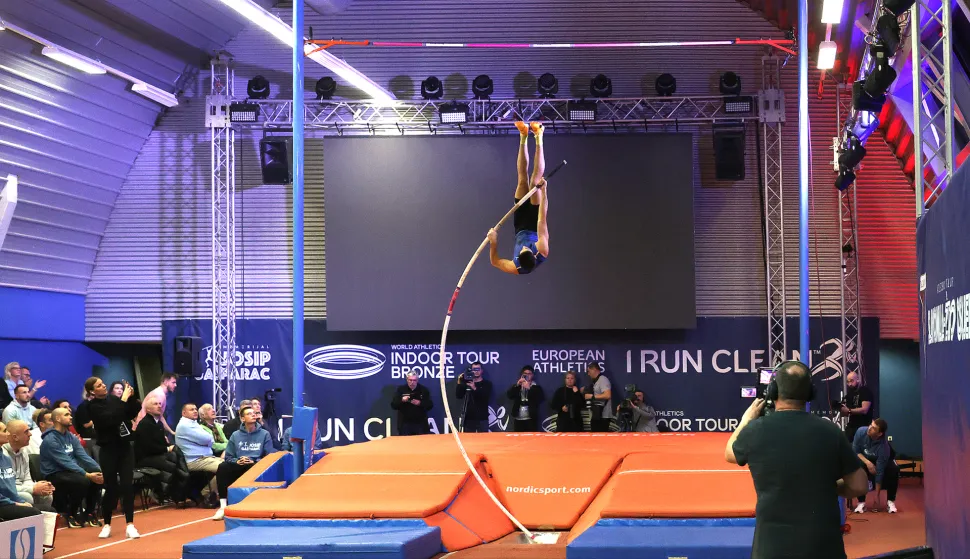 Osijek, 11. 02. 2025., Dovrana Gradski vrt, atletski tunel, Memorijal Josip Ga&scaron;parac, Memorijal Josip Ga&scaron;parac 2025, skok s motkom, mu&scaron;karciSNIMIO BRUNO JOBST