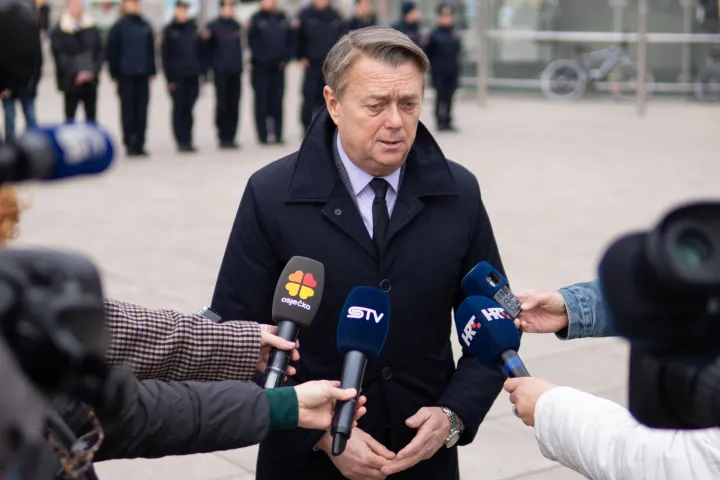 Osijek, 11. 2. 2026., Podizanje zastave 112, Civilna za&scaron;titaGoran Ivanović Lac; civilna za&scaron;tita; zastava; 112