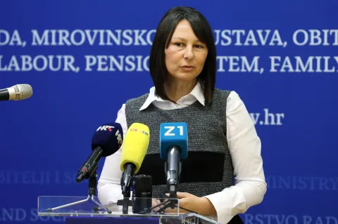 29.11.2021., Zagreb - Ministarstvo rada, mirovinskog sustava, obitelji i socijalne politike, urucenje nagrade za promicanje prava djeteta u 2021. za iznimna postignuca u zastiti dobrobiti, prava i interesa djece.  Photo: Marko Lukunic/PIXSELL