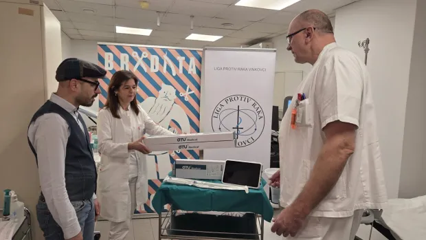 VINKOVCI - Vinkovačkoj Urologiji predan donacija prikupljena na "Bradatom aukcijom"VELJAČA 2026.