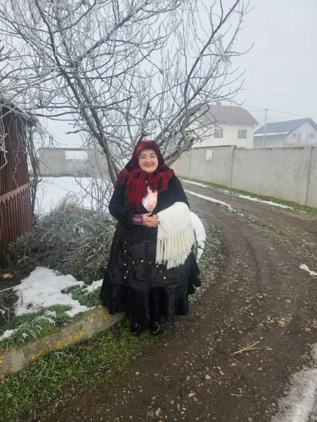 Supružnici Mandura svake nedjelje idu na misu u - narodnoj no&scaron;nji