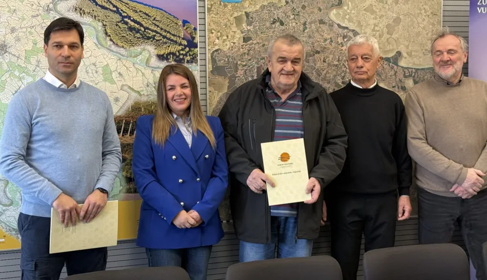 VINKOVCIVukovarsko-srijemska županija nastavlja poticati rada Županijskog saveza &scaron;portova pa su dodijeljeni ugovori za 23 sportska saveza i kluba u ukupnom iznosu od 247.500 euraVELJAČA 2026.