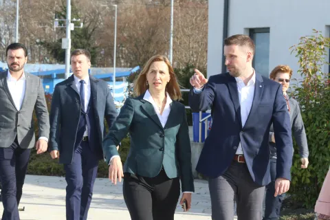 Osijek, 13. 02. 2026, Copacabana, Obilazak radova na rekonstrukciji Sportsko - rekreacijskog centra Copacaban. Dragan Vulin, Ivan Radić, Nata&scaron;a Mike&scaron; Žigman, ministrica regionalnog razvoja i fondova Europske unije, i Domagoj Mikulić.snimio GOJKO MITIĆ