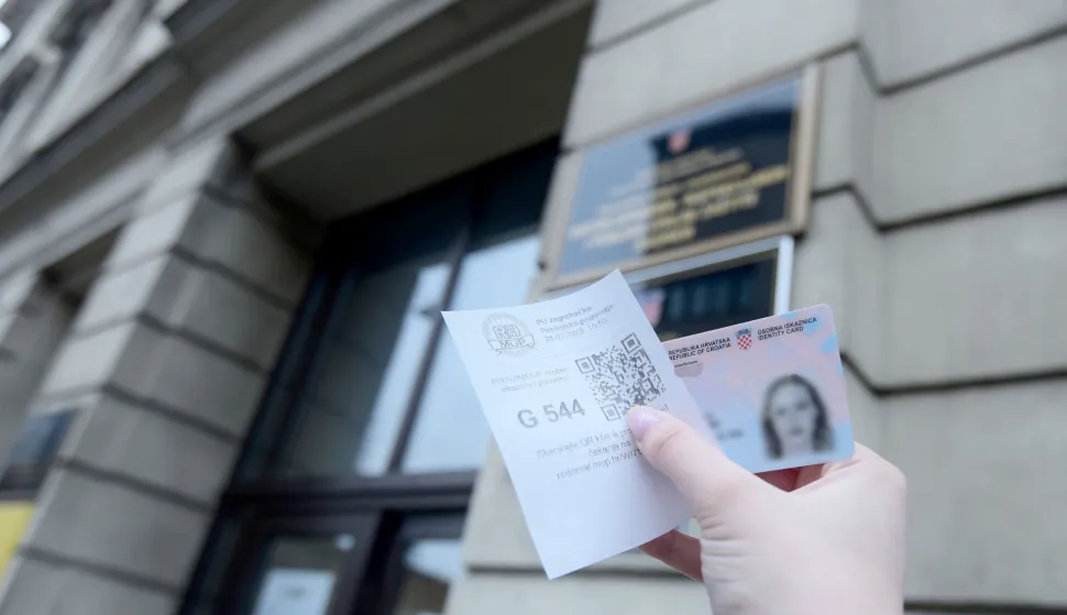 28.2.2023., Zagreb - U protekle gotovo tri godine, istekao je rok vazenja 221.387 osobnih iskaznica, 411.905 putovnica i 78.524 vozacke dozvole. Podaci su to Ministarstva unutarnjih poslova koji je sredinom veljace sugerirao gradjanima da, iako se spomenuti istekli osobni dokumenti jos uvijek smatraju vazecima, podnesu zahtjev za izradu novih. Photo: Neva Zganec/PIXSELL