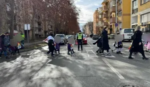 Kako policija i vrtić "Sunčica" uče najmlađe sigurnosti na cesti, PU OBŽ, preventiva, promet, sigurnost, veljača 2026.