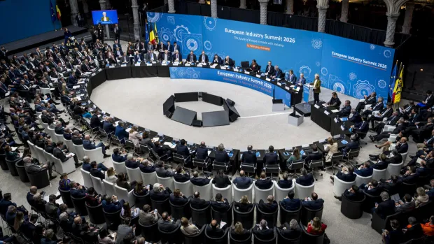 MAGAZIN ERNESTSaving Europe's Core Industries | ExxonMobil in EuropeAutor: FREDERIK BEYENS GCV 