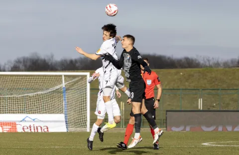 Velika Gorica, 15.2.2026 - Utakmica 22. kola HNL-a Gorica - Vukovar. Na slici Ognjen Bakić i Vito Čaić.Foto Hina/ Dario GRZELJ/ dag