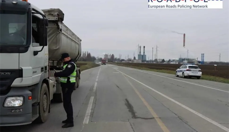 ROADPOL i PU osječko-baranjska u akciji kontrole prometa