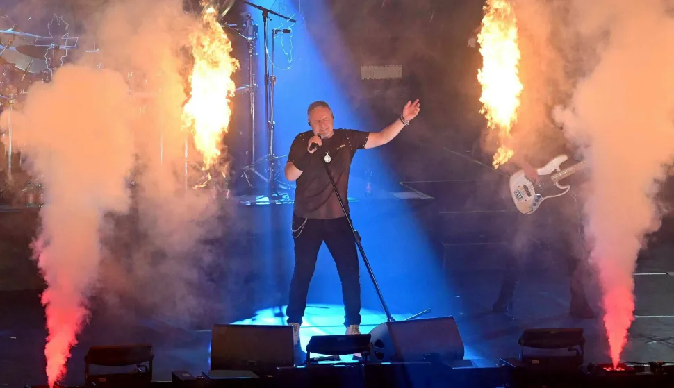 Marko Perković Thompson, Rijeka