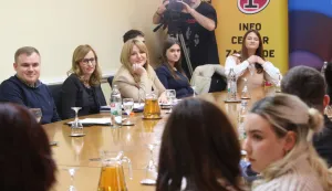 Osijek, 18. 02. 2026, Trg Ante Starečvića 2, Županija. Vijećnica, Ja sam za dijallog - Proni centar i Savjet mladih.snimio GOJKO MITIĆ