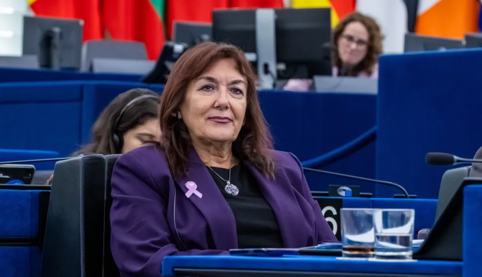 epa12436814 European Commissioner for the Mediterranean Dubravka Suica attends a debate on 'the EU's role to supporting the peace efforts in Gaza' at the European Parliament in Strasbourg, France, 07 October 2025. The current plenary session runs from 06 October until 09 October 2025. EPA/CHRISTOPHE PETIT TESSON