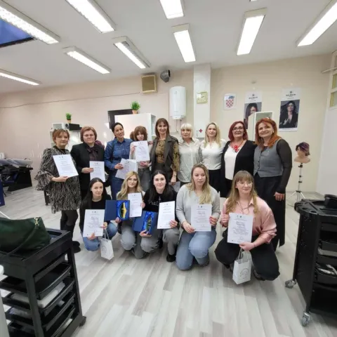 Natjecateljice, mentorice i stručno povjerenstvo 