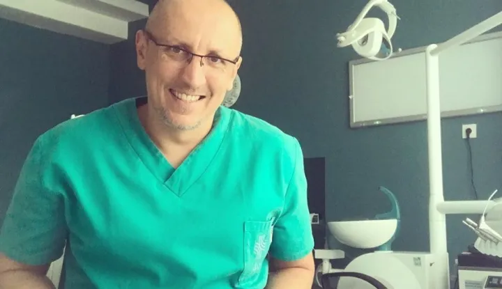 dr.sc. Miroslav Sikora, &scaron;ef odjela za specijalističko konzilijarnu dentalnu zdravstvenu za&scaron;titu Doma zdravlja Osijek i predsjednik kriznog povjerenstva Hrvatske komore dentalne medicine za cijelu Hrvatsku. 