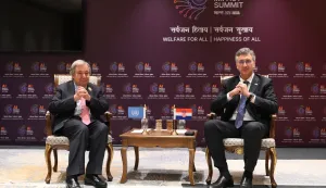 ZAGREB, 19. veljače 2026. (Hina) - Premijer Andrej Plenković i glavni tajnik UN-a Antonio Guterres razgovarali su u četvrtak o mirovnim inicijativama za Ukrajinu i Bliski istok, objavio je premijer na X-u, naglasiv&scaron;i predanost multilateralizmu na globalnoj razini.