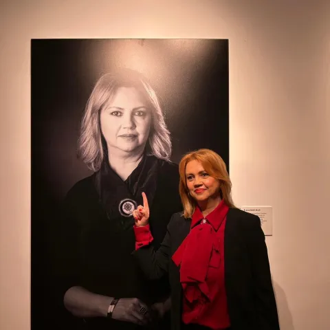 Lejla &Scaron;ehić Relić direktorica DKolektiva i predsjednica Europskog volonterskog centraMLU/Izložba portreta Topići