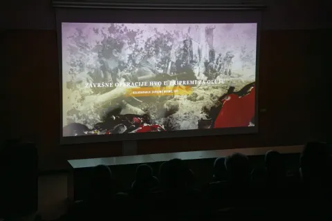 Osijek, 19. 2. 2026., Dokumentarni film Jakova Sedlara Hrvati BiH i HVO u stvaranju hrvatske države dokumentarni film; Jakov Sedlar; dokumentarac; projekcija; Vikarijat; film