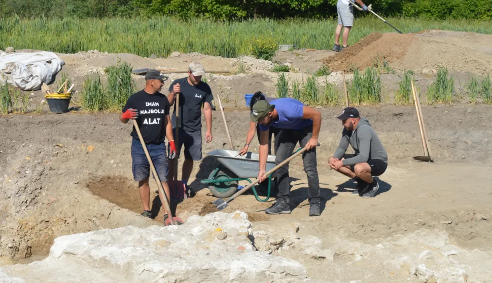 Popovac - arheolo&scaron;ka zagonetka: Pločica svjedok kulta podunavskog konjanika