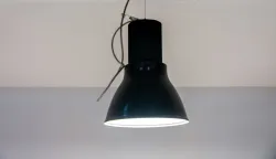 OSIJEK- 29.09.2022., lampa, struja, ilustracija za struju, svijetlo, poskupljenje.Foto: Andrea Ilakovac