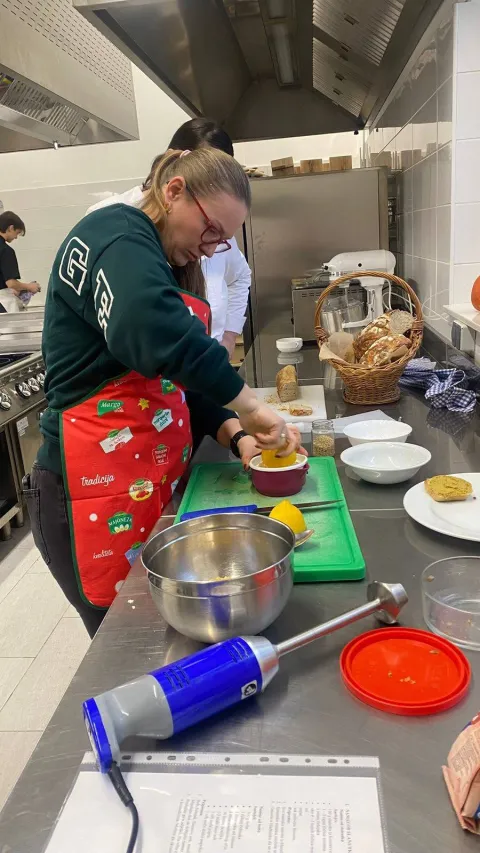 Učenici vinkovačkih strukovnih &scaron;kola usavr&scaron;avaju se u praktičnom radu i na radionicamaveljača 2026.