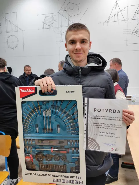 Denis Bo&scaron;njak, dodjela nagrada