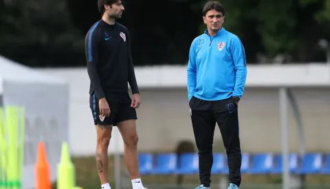 Soči, 5.7.2018 - Trening Hrvatske nogometne reprezentacije u trening kampu u Sočiju. Na slici Vedran Ćorluka i Zlatko Dalić.foto HINA/ Damir SENČAR/ ua