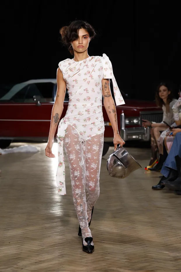 YUHAN WANG Spring-Summer 2026 runway during London Fashion Week on September 2025 - London, UK, 20/09/2025