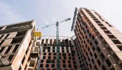 Residential house in process of buildingizgradnja građevina gradili&scaron;te nekretnine stanovi ilustracija freepik